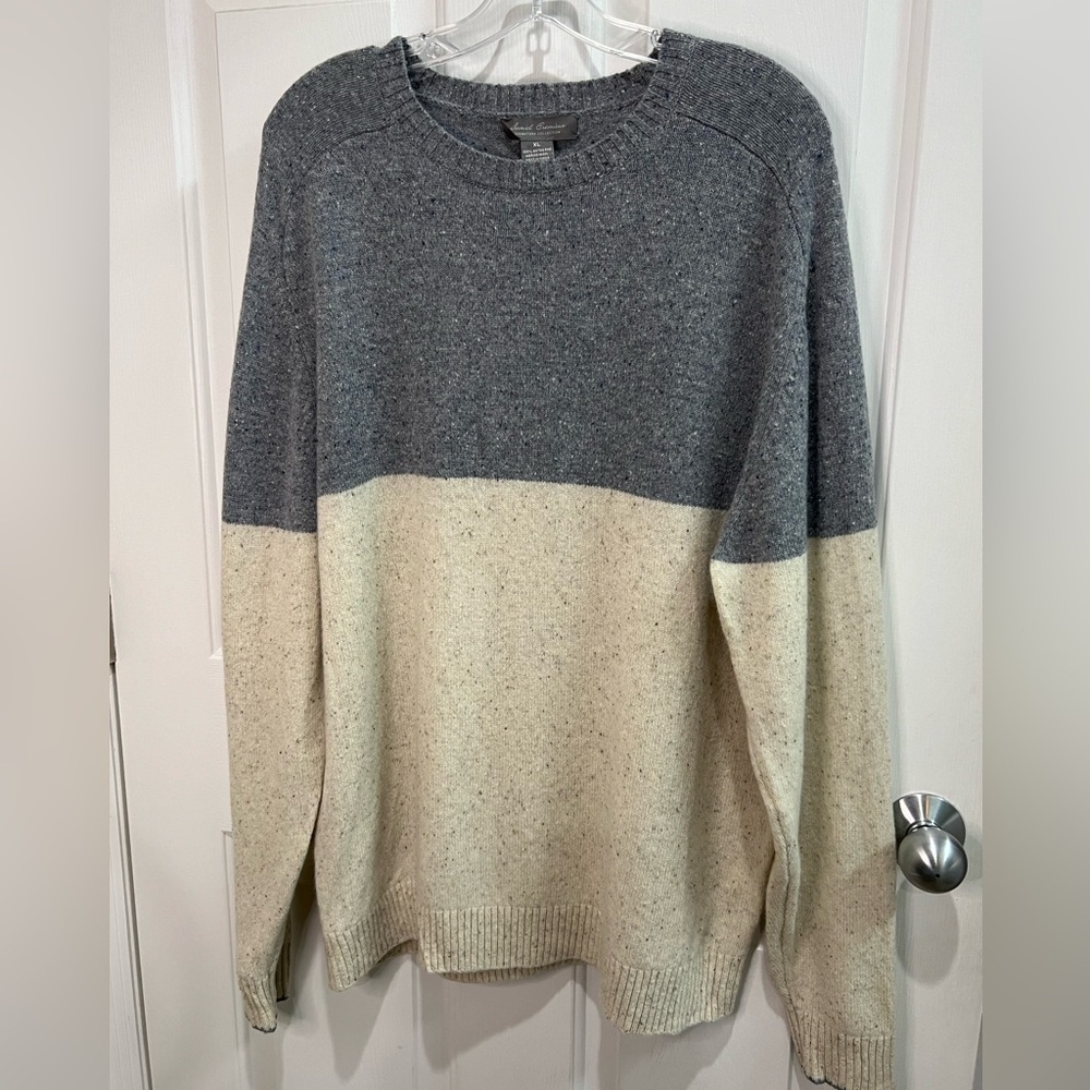 NWT 100% extra fine merino wool gray and beige men’s crew pullover sweater XL